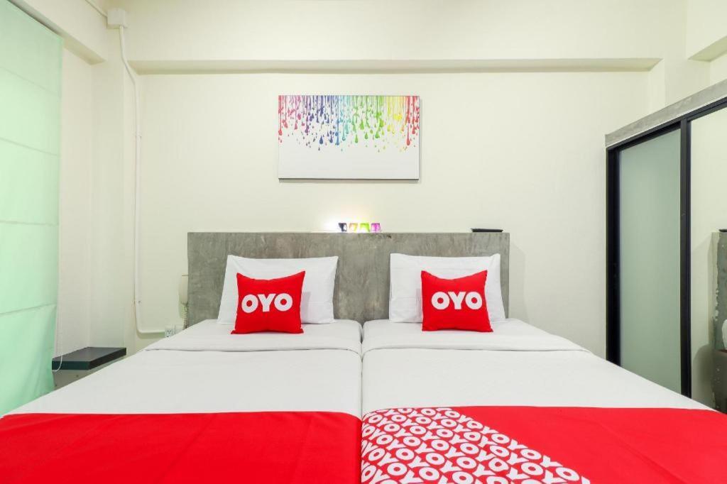 Oyo 412 デイズ ホテル チエンマイ エクステリア 写真