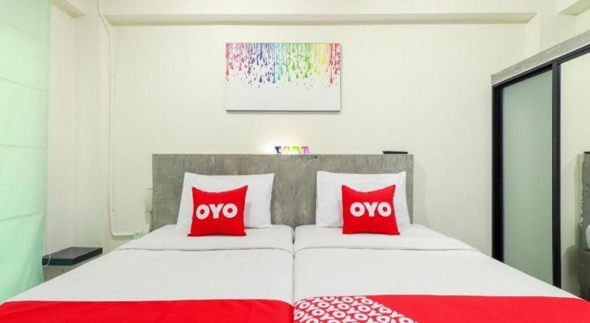 Oyo 412 デイズ ホテル チエンマイ エクステリア 写真