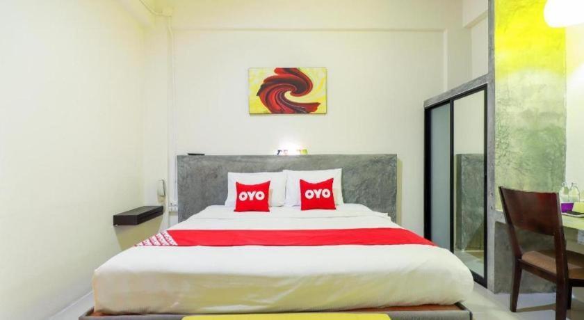 Oyo 412 デイズ ホテル チエンマイ エクステリア 写真