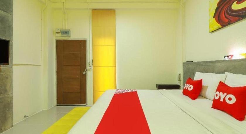Oyo 412 デイズ ホテル チエンマイ エクステリア 写真