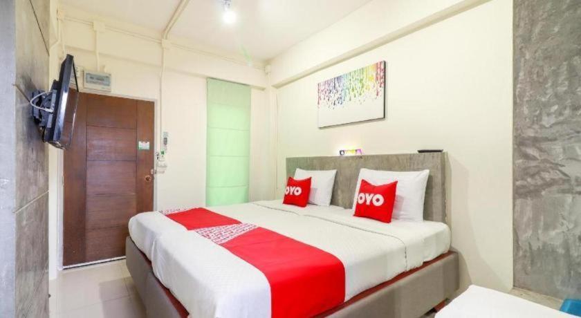 Oyo 412 デイズ ホテル チエンマイ エクステリア 写真